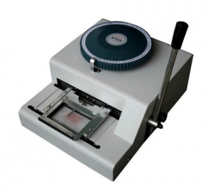 EMBOSADORA MANUAL PARA TARJETAS MILITARES Y DOG TAG 52C