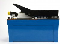 BOMBA HIDRÁULICA NEUMÁTICA DE PEDAL 10,000 PSI TEMCO