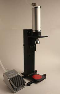 ENCORCHOLATADOR CRIMPADOR CORCHOLATAS CERVEZA PNEUMÁTICA